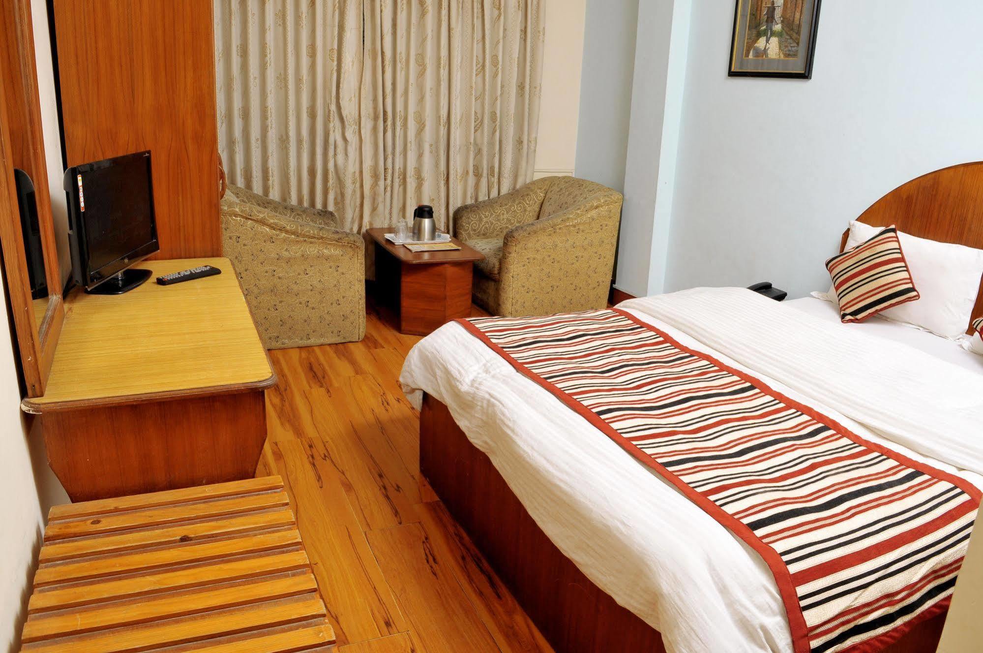 Hotel Brihaspati Kathmandu Ngoại thất bức ảnh