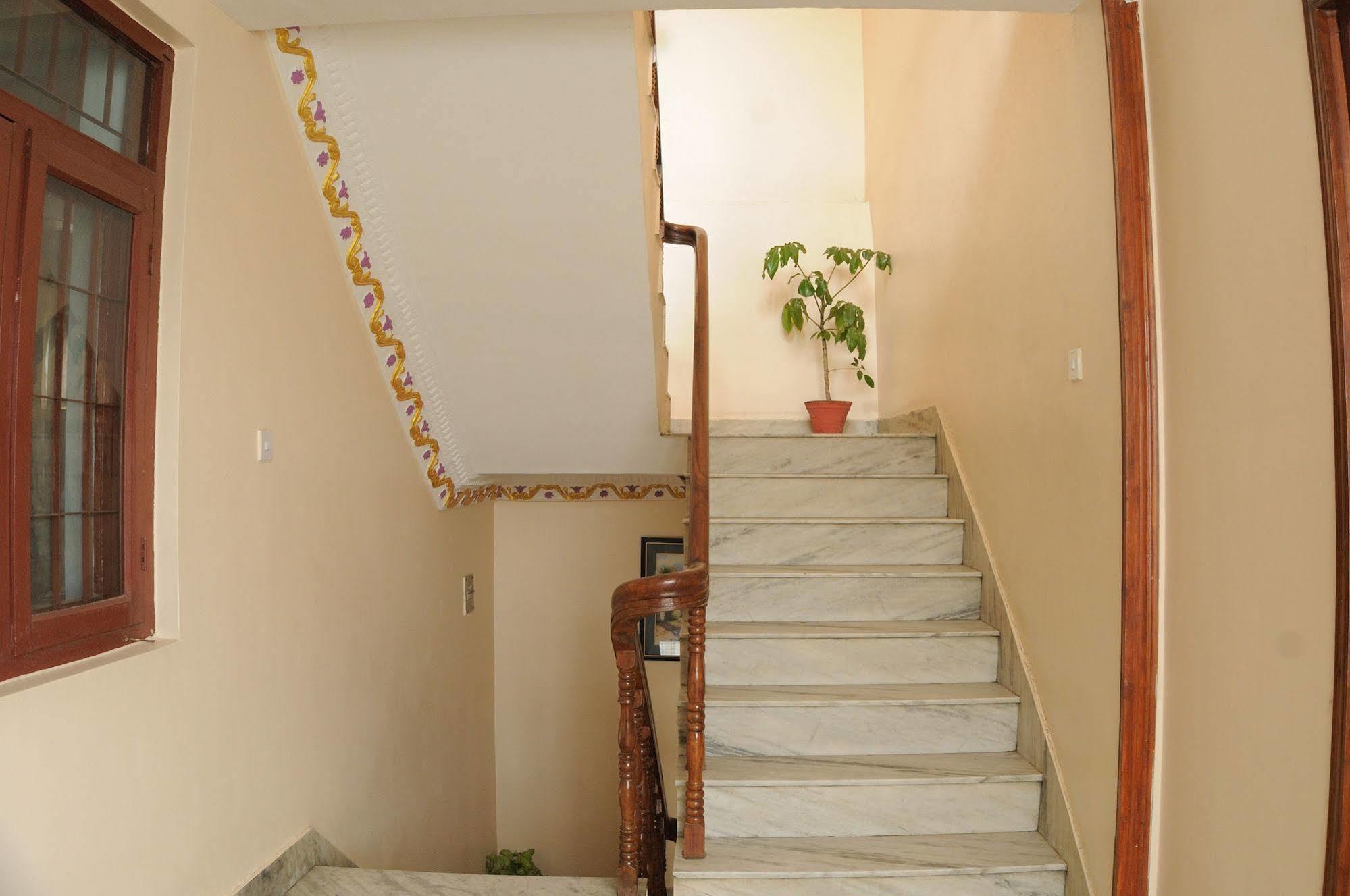 Hotel Brihaspati Kathmandu Ngoại thất bức ảnh